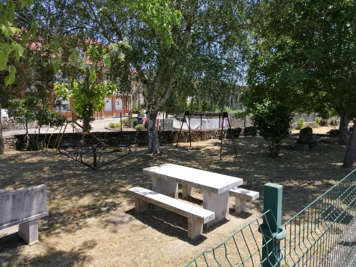 Hotel Rural Lajafriz Fornillos de Aliste Esterno foto
